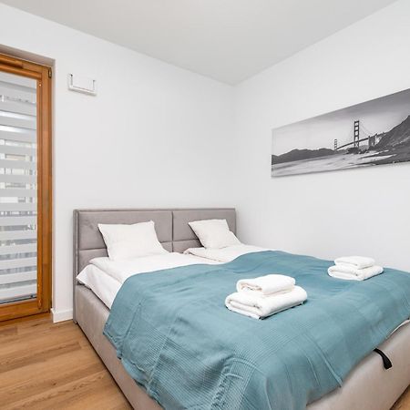 Przy Torach 3 By Homeprime Warsawa Bagian luar foto
