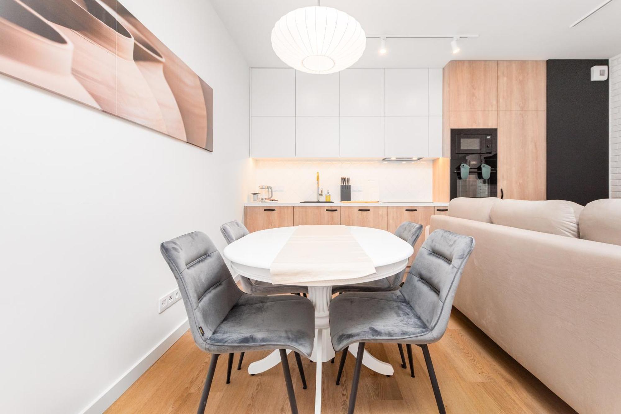 Przy Torach 3 By Homeprime Warsawa Bagian luar foto