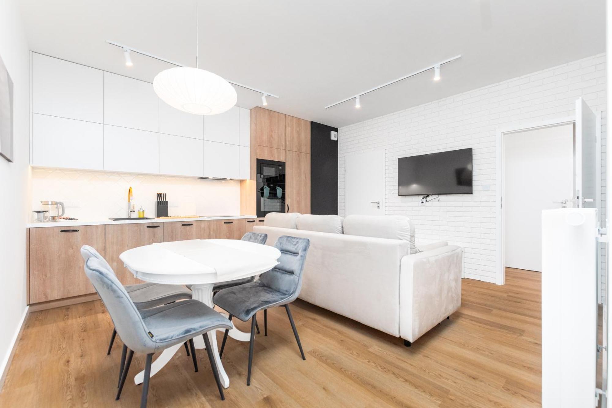 Przy Torach 3 By Homeprime Warsawa Bagian luar foto